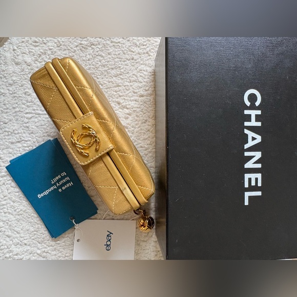 🔥100% Authentic Chanel Classic Clutch with Tassel Quilted Gold Lambskin Leather🔥 - Picture 12 of 15